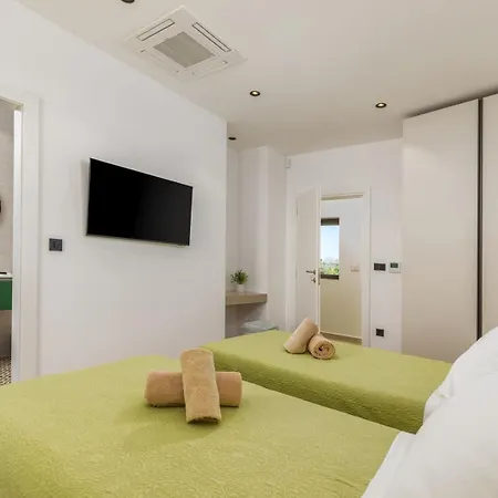 Lumi Villa *
