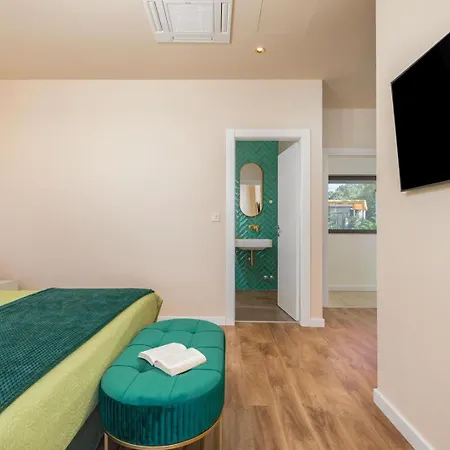 Lumi - With Private Pool, Sauna, Outdoor Jacuzzi, Fitness Room, Table Tennis וילה Dračevac