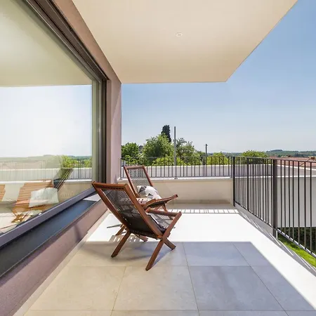 Lumi - With Private Pool, Sauna, Outdoor Jacuzzi, Fitness Room, Table Tennis וילה Dračevac