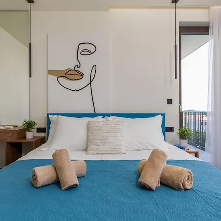 וילה Lumi - With Private Pool, Sauna, Outdoor Jacuzzi, Fitness Room, Table Tennis