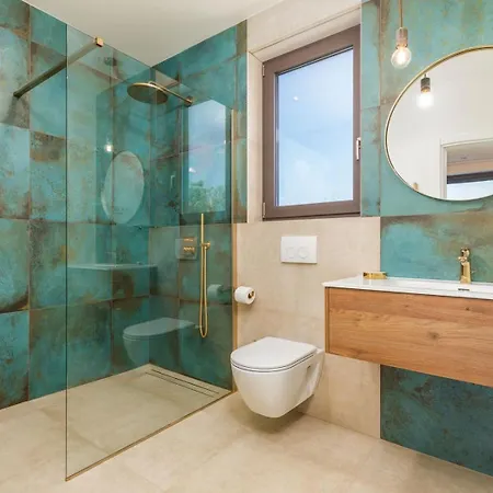 Lumi - With Private Pool, Sauna, Outdoor Jacuzzi, Fitness Room, Table Tennis Dračevac